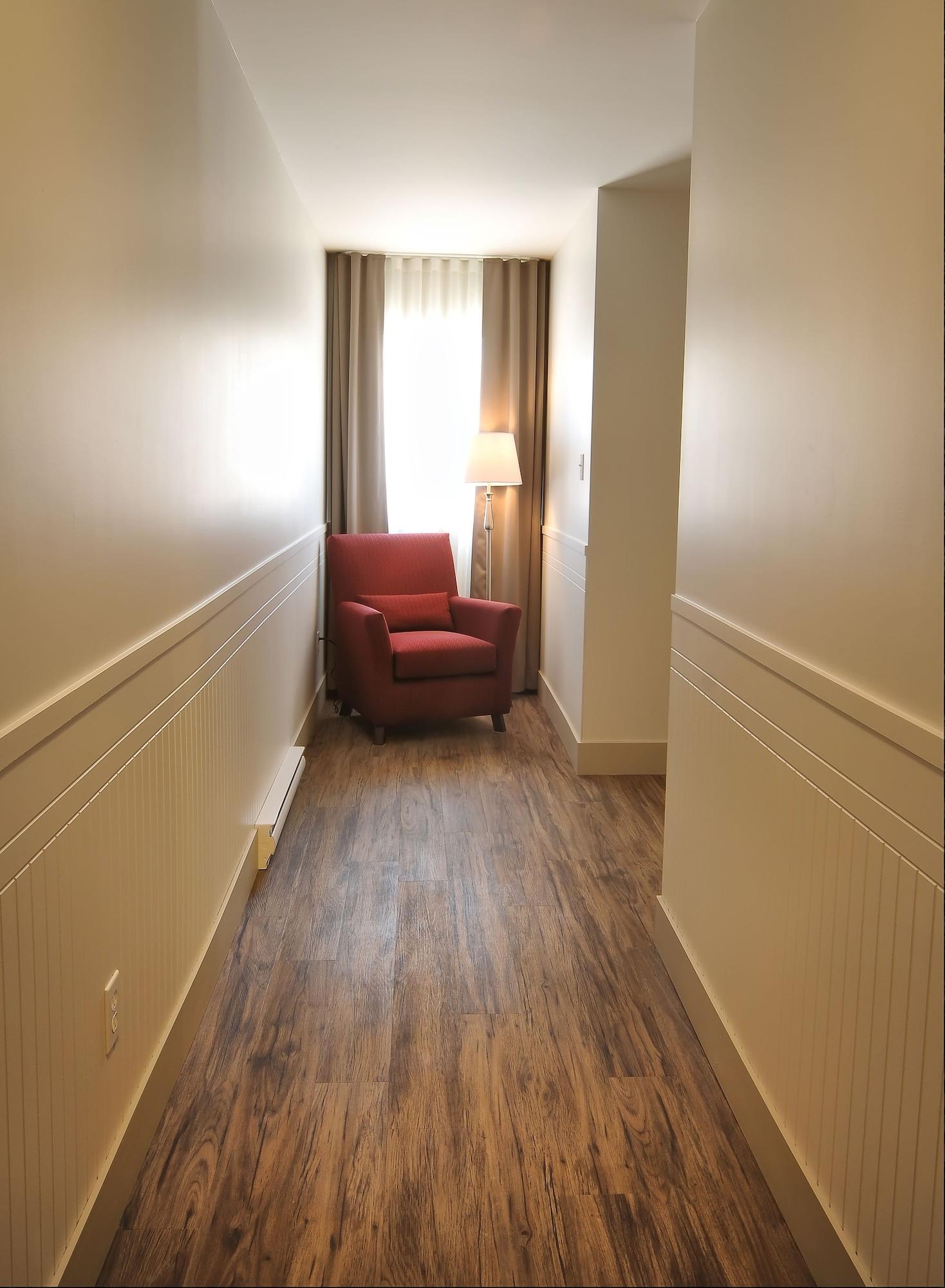 Hotel Le Floral Sherbrooke Exterior photo