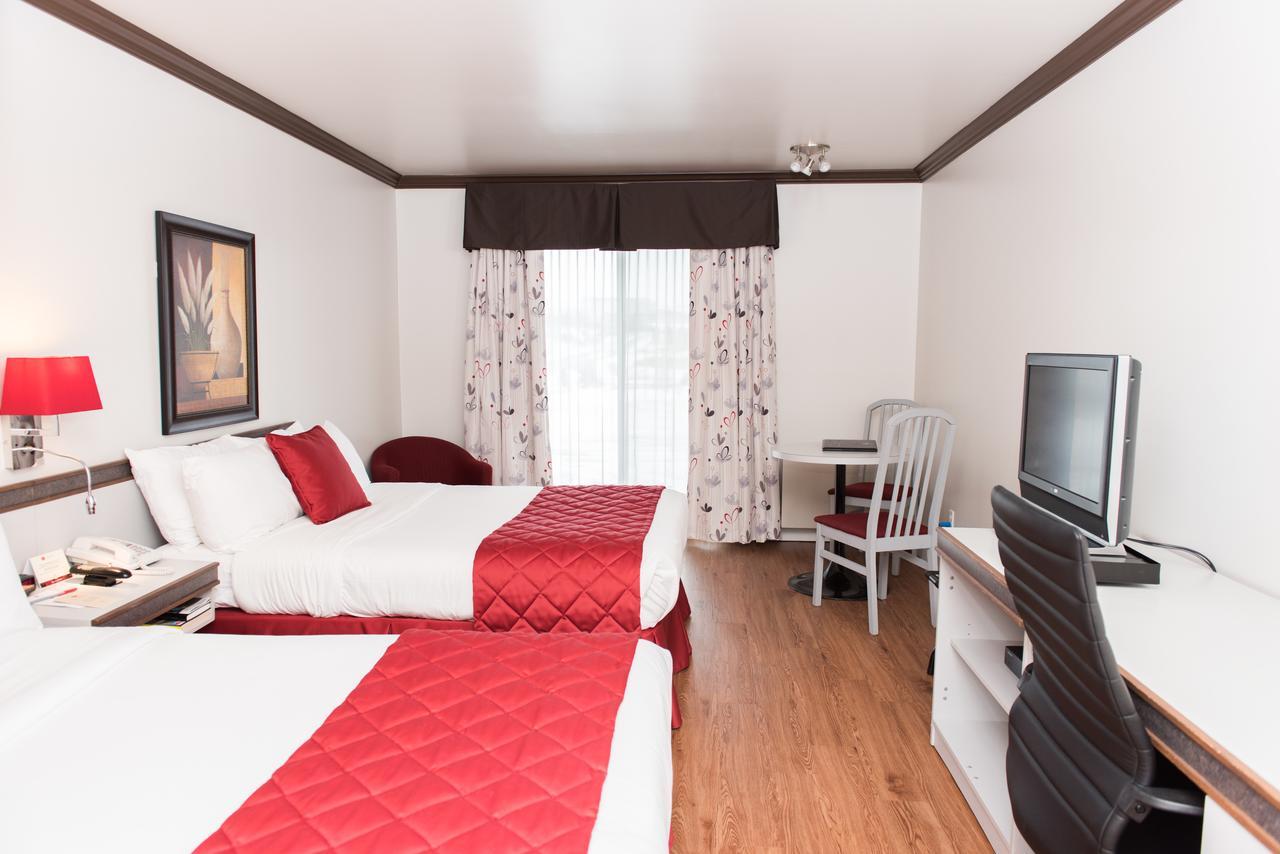 Hotel Le Floral Sherbrooke Exterior photo