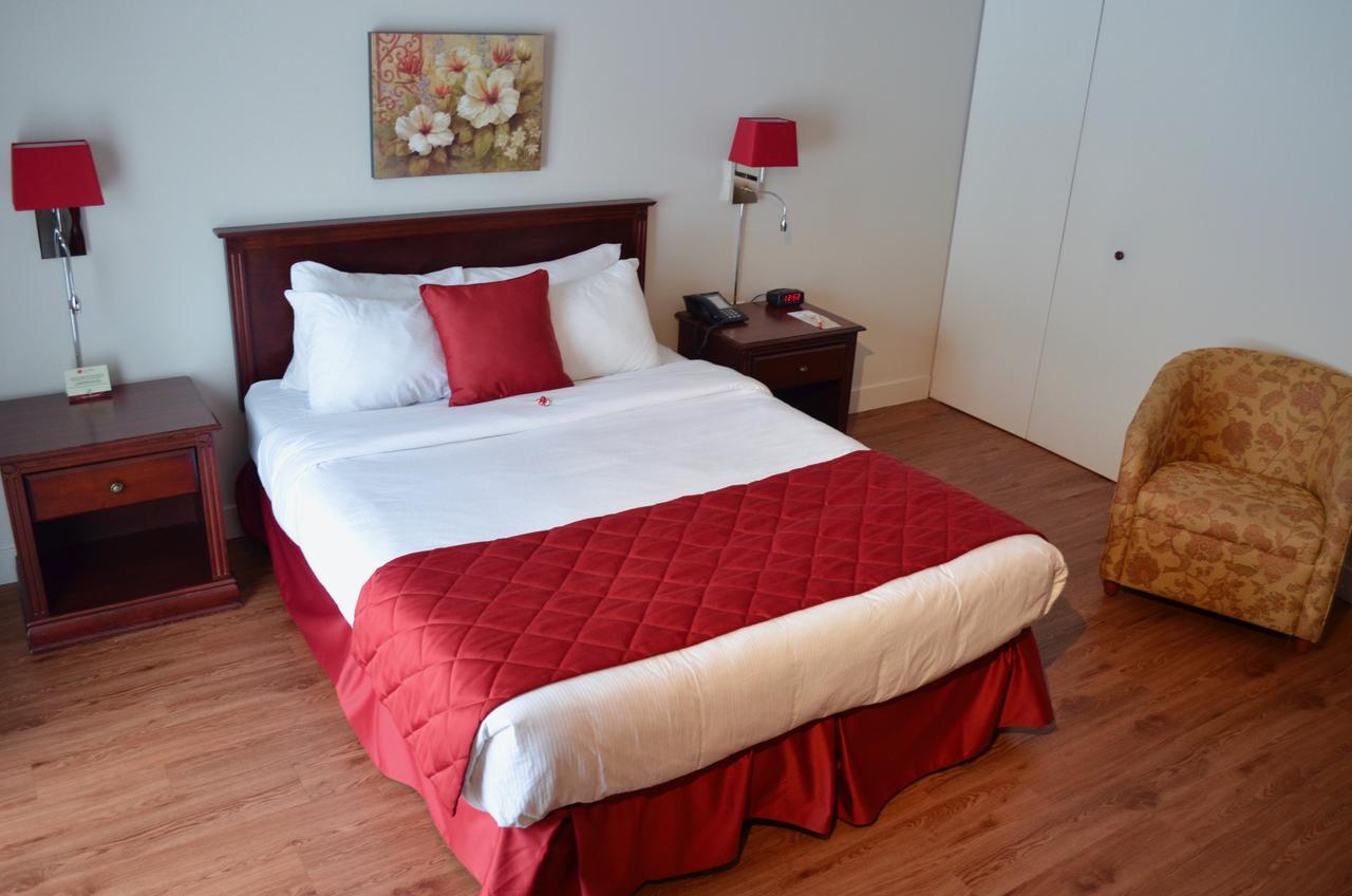 Hotel Le Floral Sherbrooke Exterior photo