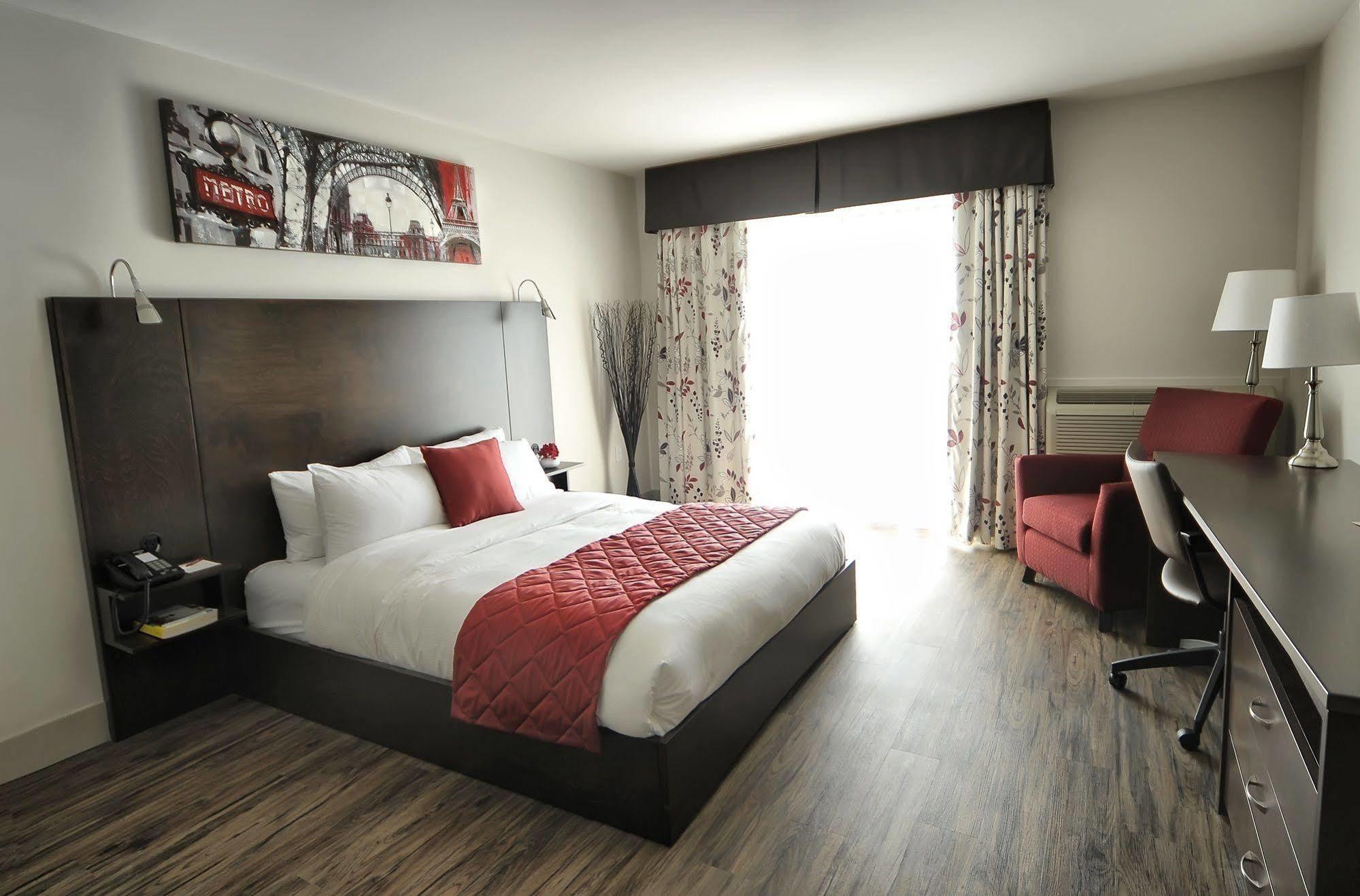 Hotel Le Floral Sherbrooke Exterior photo